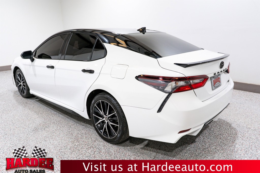 2024 Toyota Camry Image 3