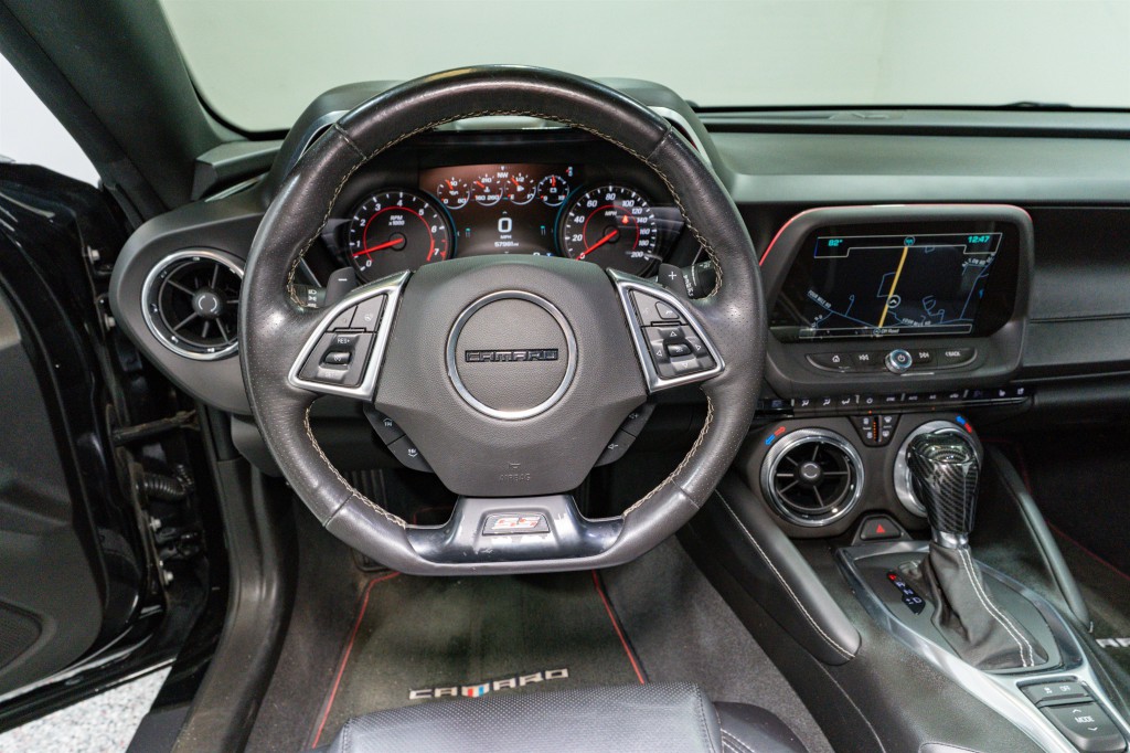 2018 Chevrolet Camaro Image 11