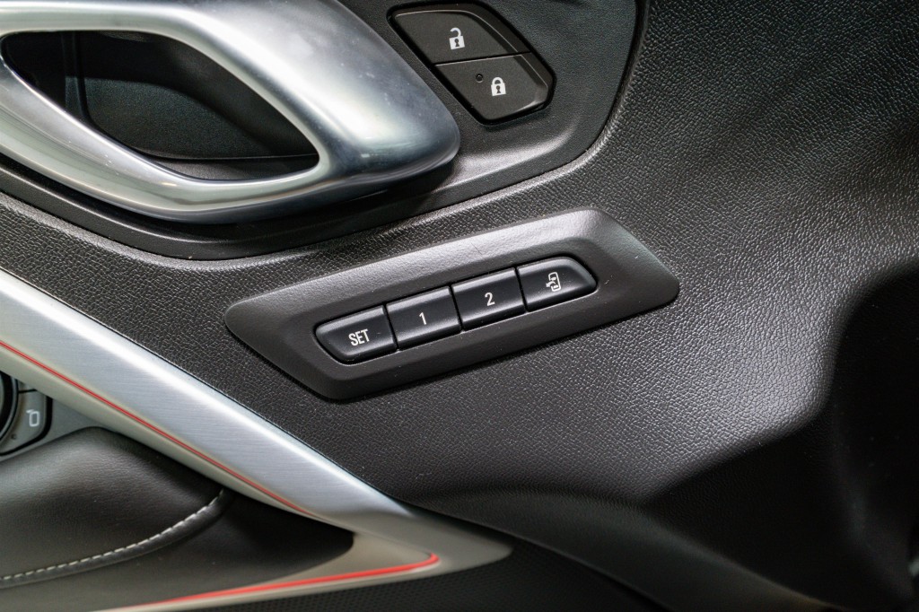2018 Chevrolet Camaro Image 14