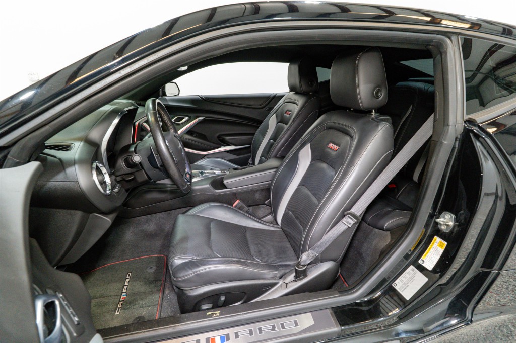 2018 Chevrolet Camaro Image 16