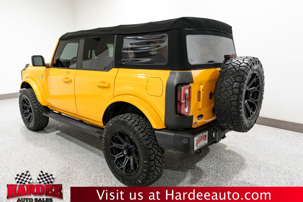 2022 Ford Bronco Image 3