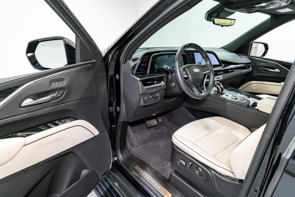 2023 Cadillac Escalade Image 13