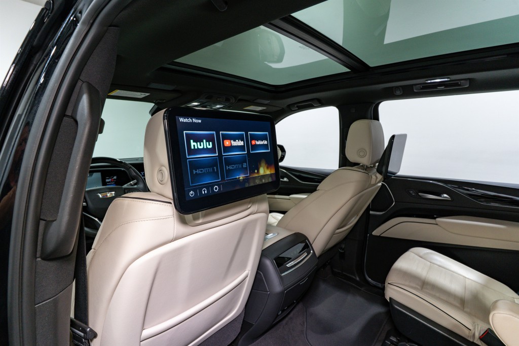 2023 Cadillac Escalade Image 40