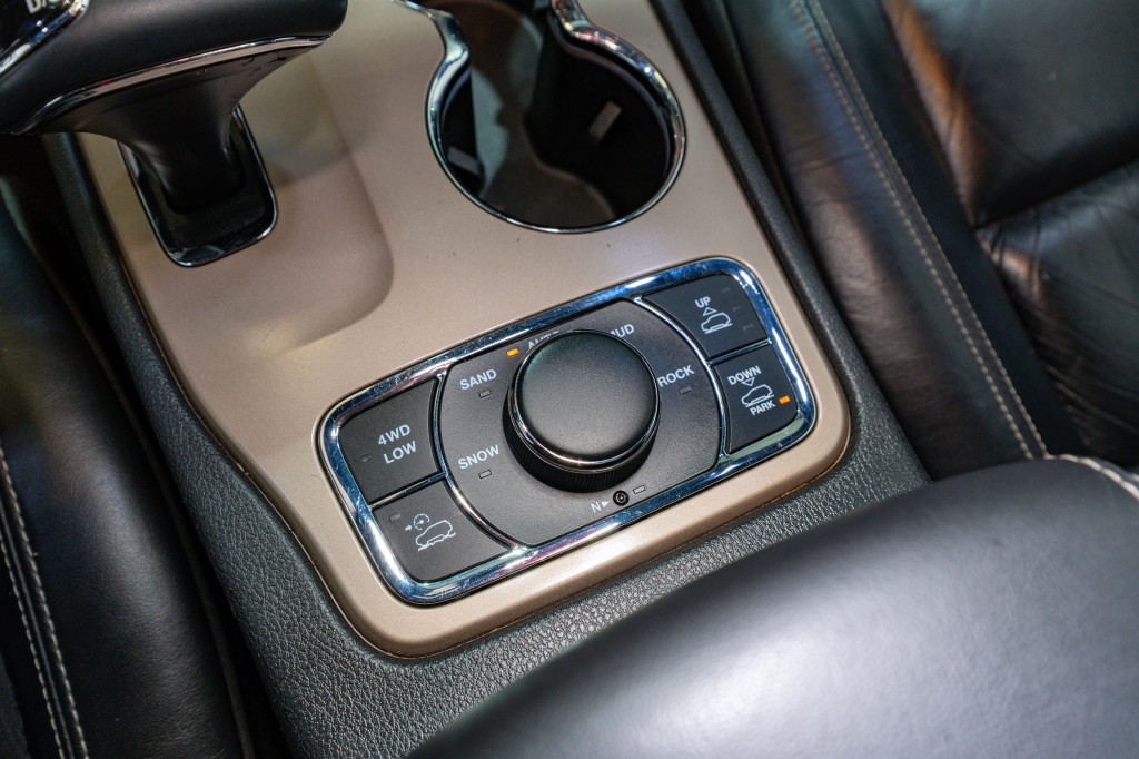 2015 Jeep Grand Cherokee Image 24