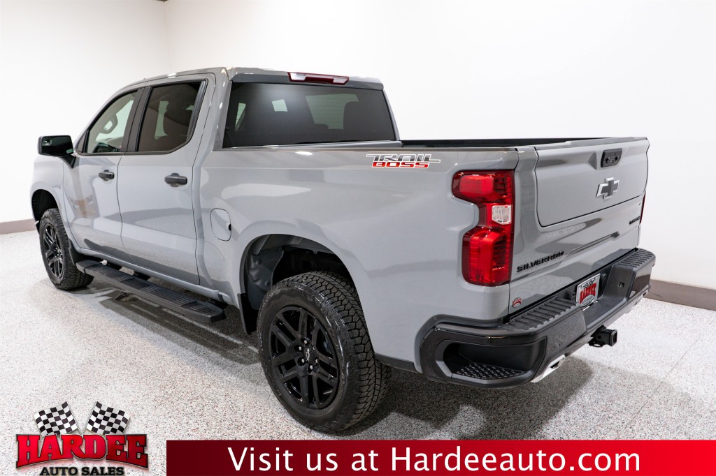 2024 Chevrolet Silverado 1500 Image 3