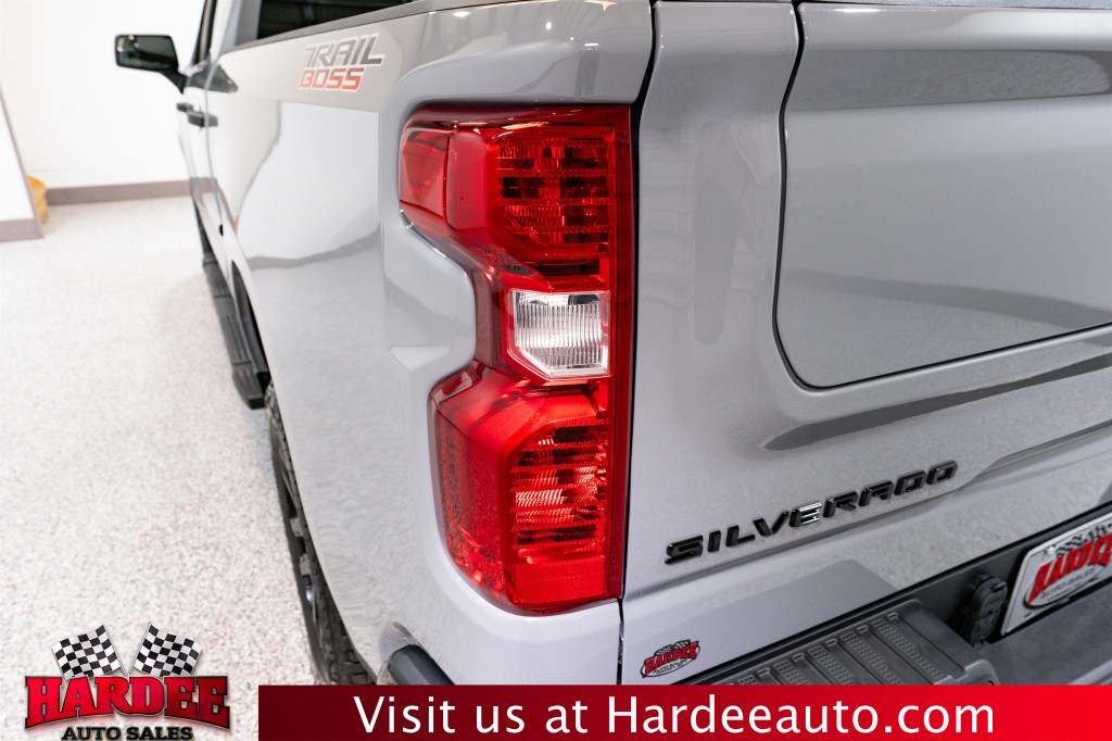 2024 Chevrolet Silverado 1500 Image 9