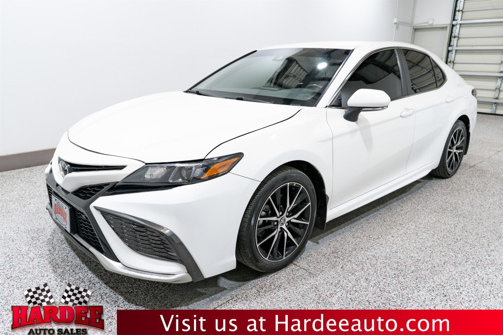 2023 Toyota Camry Image 2