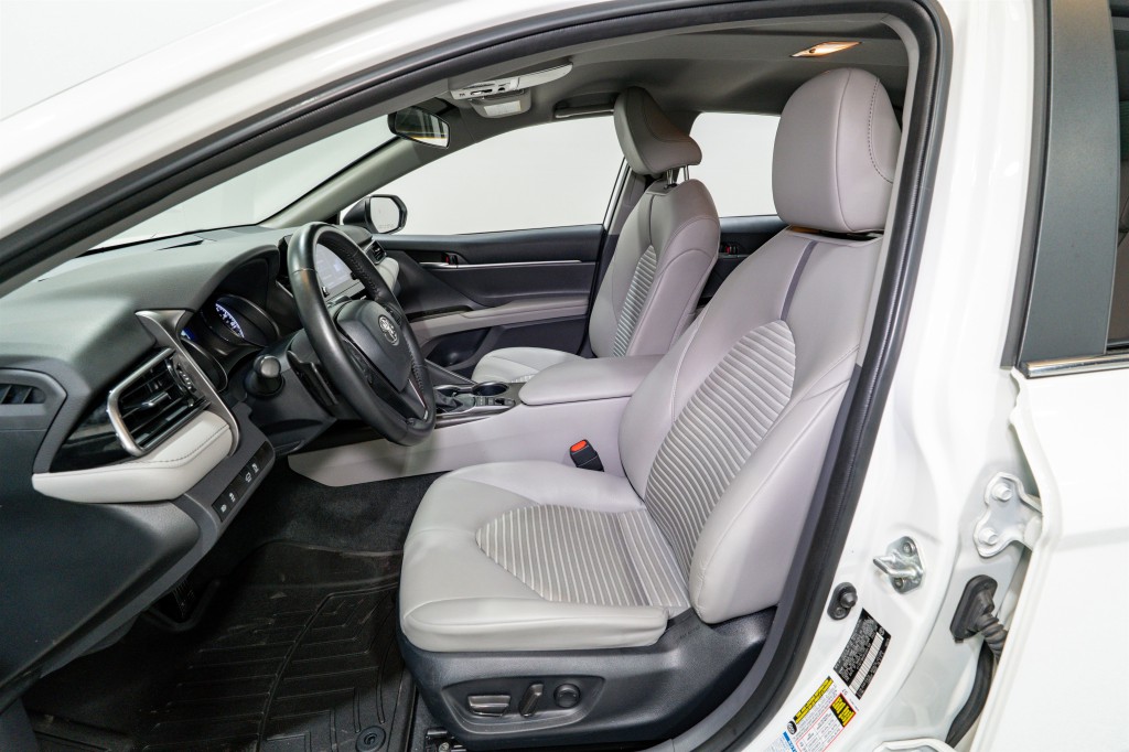 2023 Toyota Camry Image 14