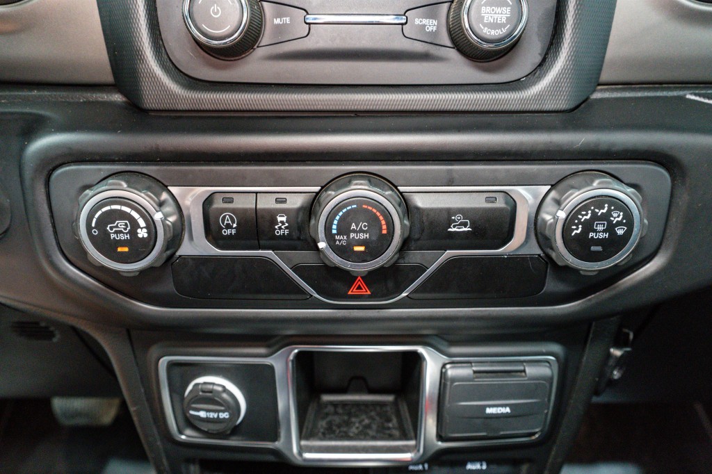 2021 Jeep Wrangler Image 16