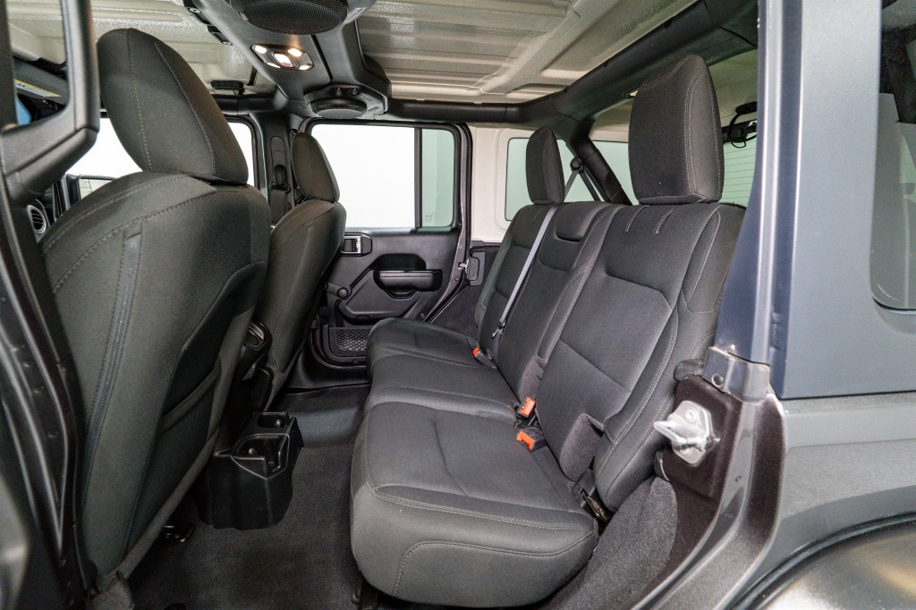 2021 Jeep Wrangler Image 28