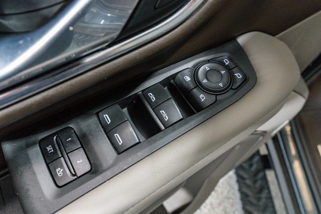 2021 Chevrolet Suburban Image 14