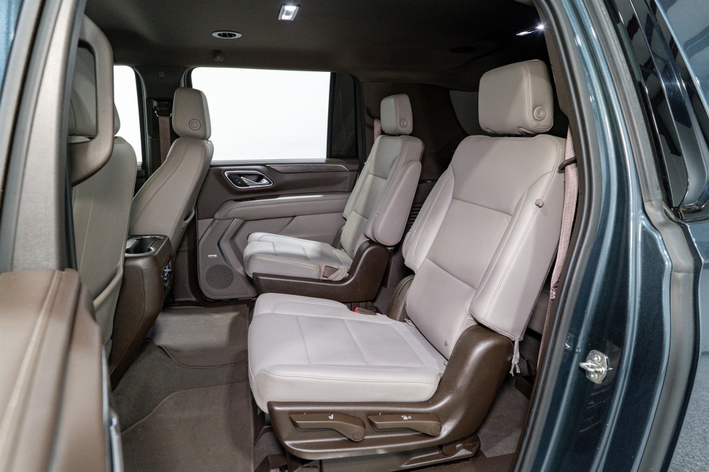 2021 Chevrolet Suburban Image 30