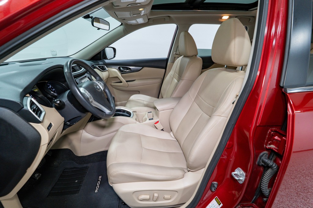 2016 Nissan Rogue Image 15