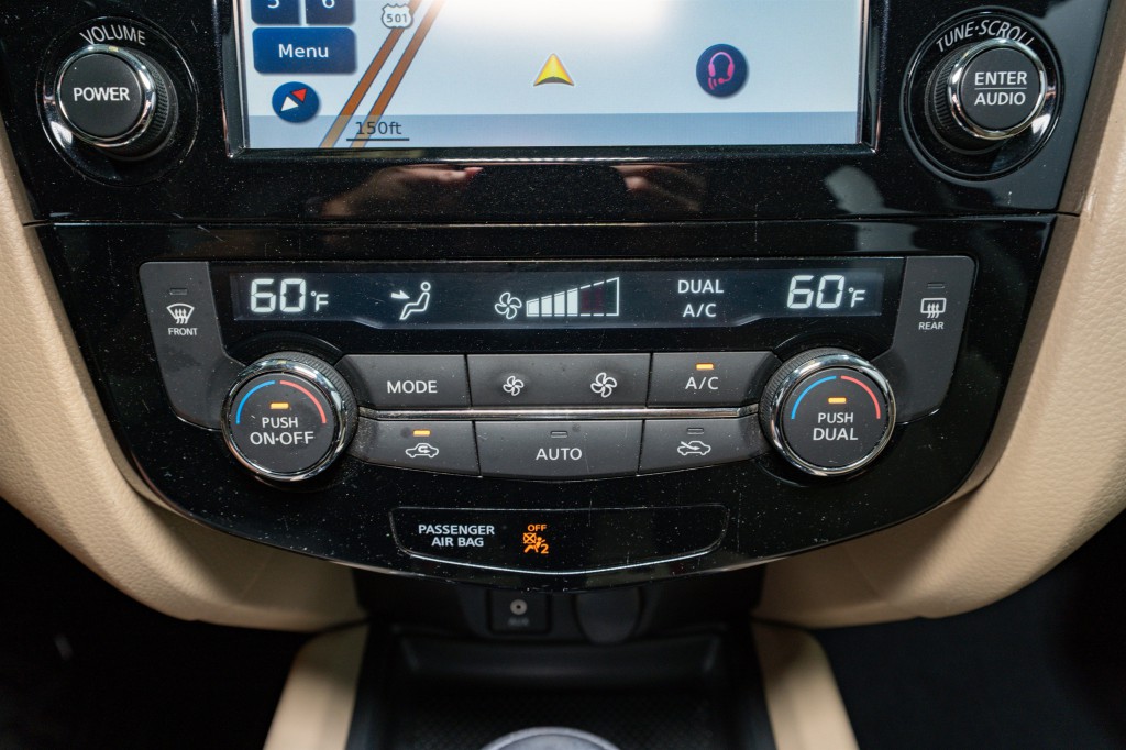 2016 Nissan Rogue Image 21