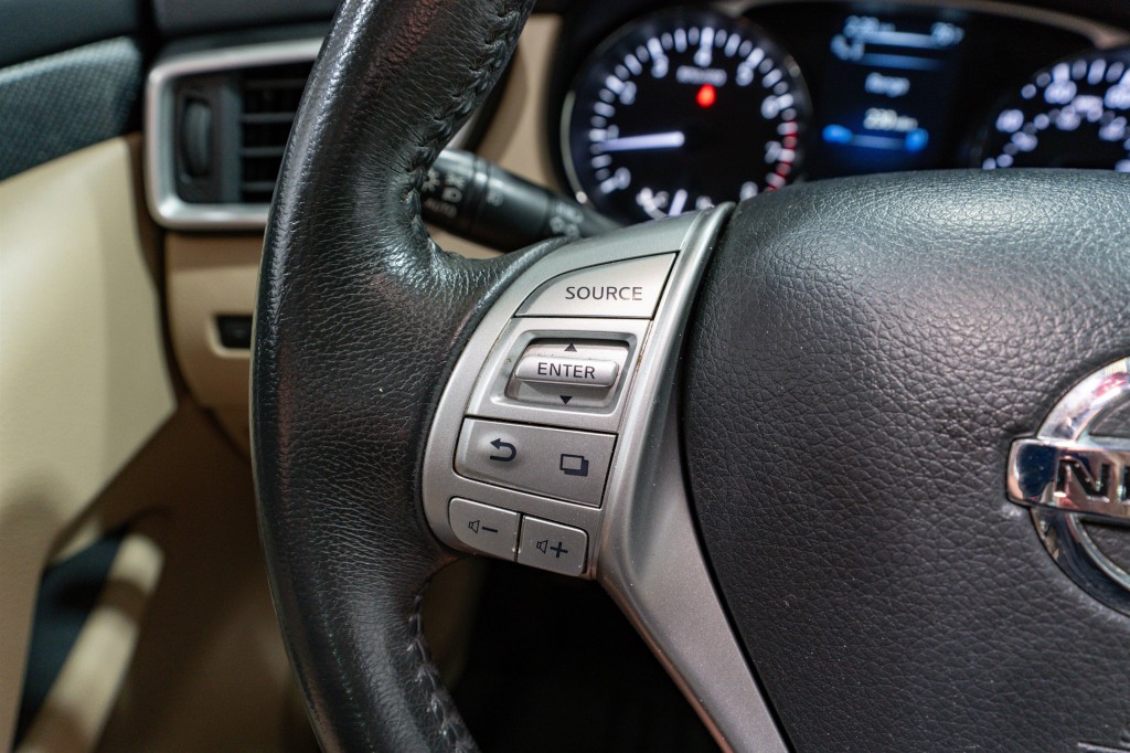 2016 Nissan Rogue Image 26