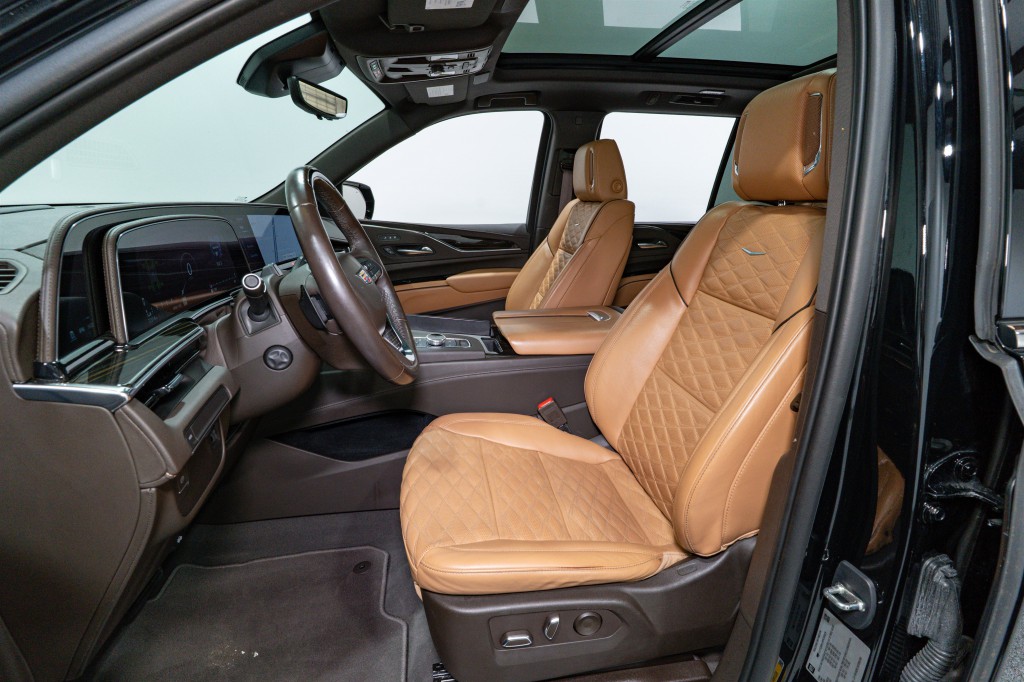 2023 Cadillac Escalade Image 17