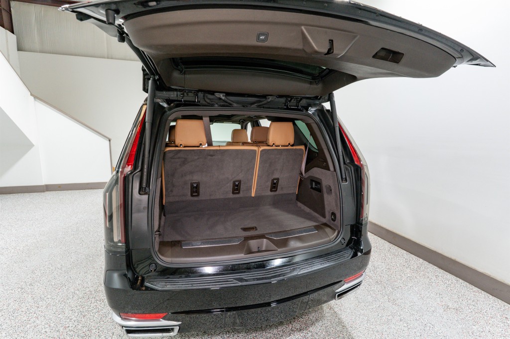 2023 Cadillac Escalade Image 39
