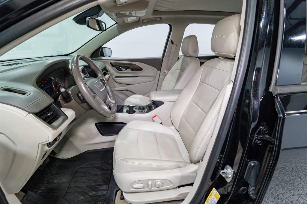 2020 GMC Terrain Image 17