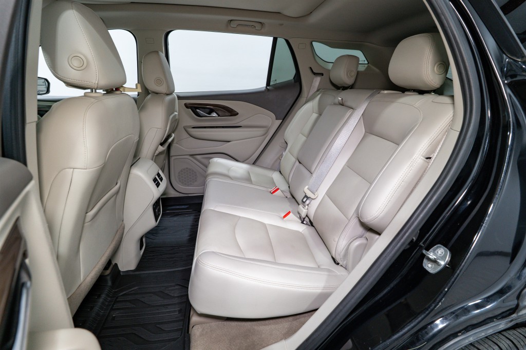 2020 GMC Terrain Image 32