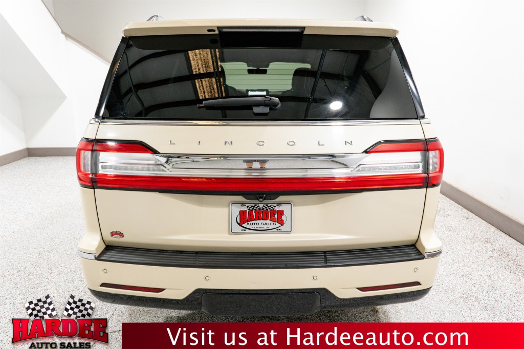 2018 Lincoln Navigator Image 4