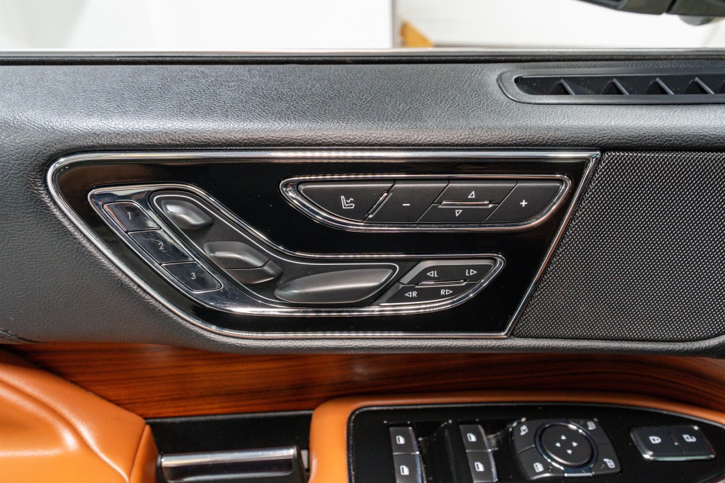 2018 Lincoln Navigator Image 15