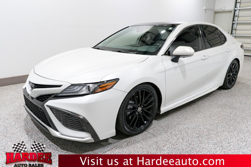 2021 Toyota Camry Image 2