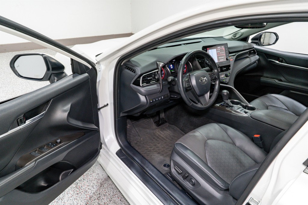 2021 Toyota Camry Image 12