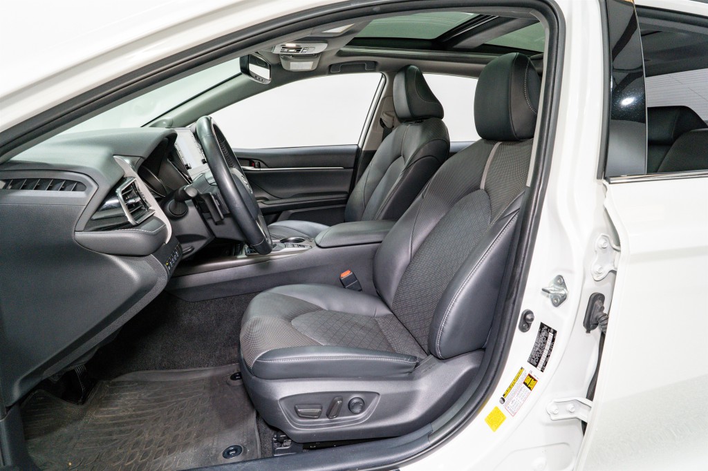 2021 Toyota Camry Image 15
