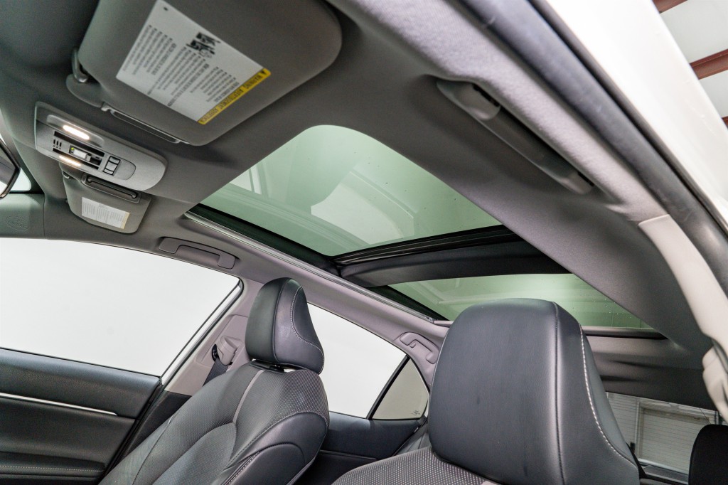 2021 Toyota Camry Image 16
