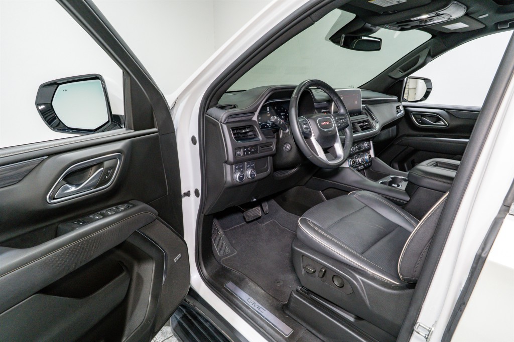 2023 GMC Yukon Image 12