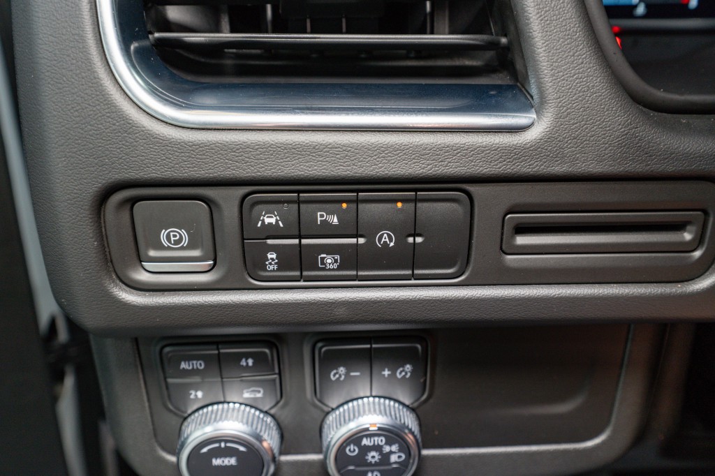 2023 GMC Yukon Image 30