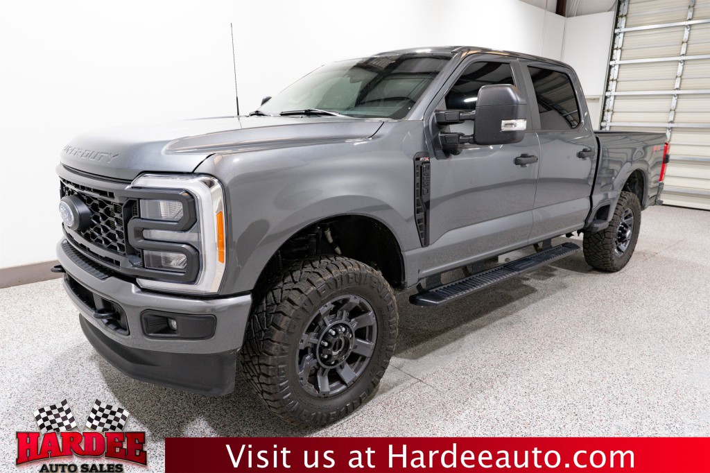 2023 Ford F-250 Image 2