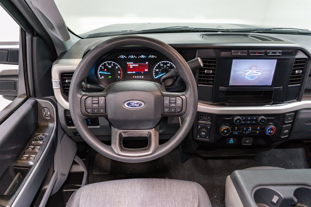 2023 Ford F-250 Image 12