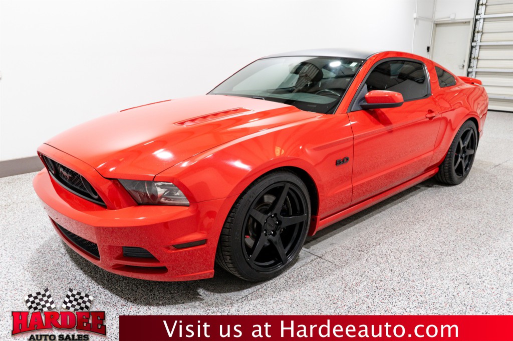 2013 Ford Mustang Image 2