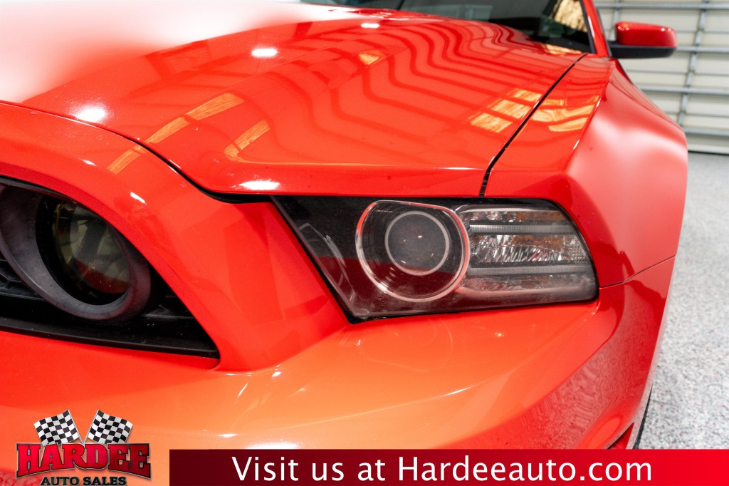 2013 Ford Mustang Image 8
