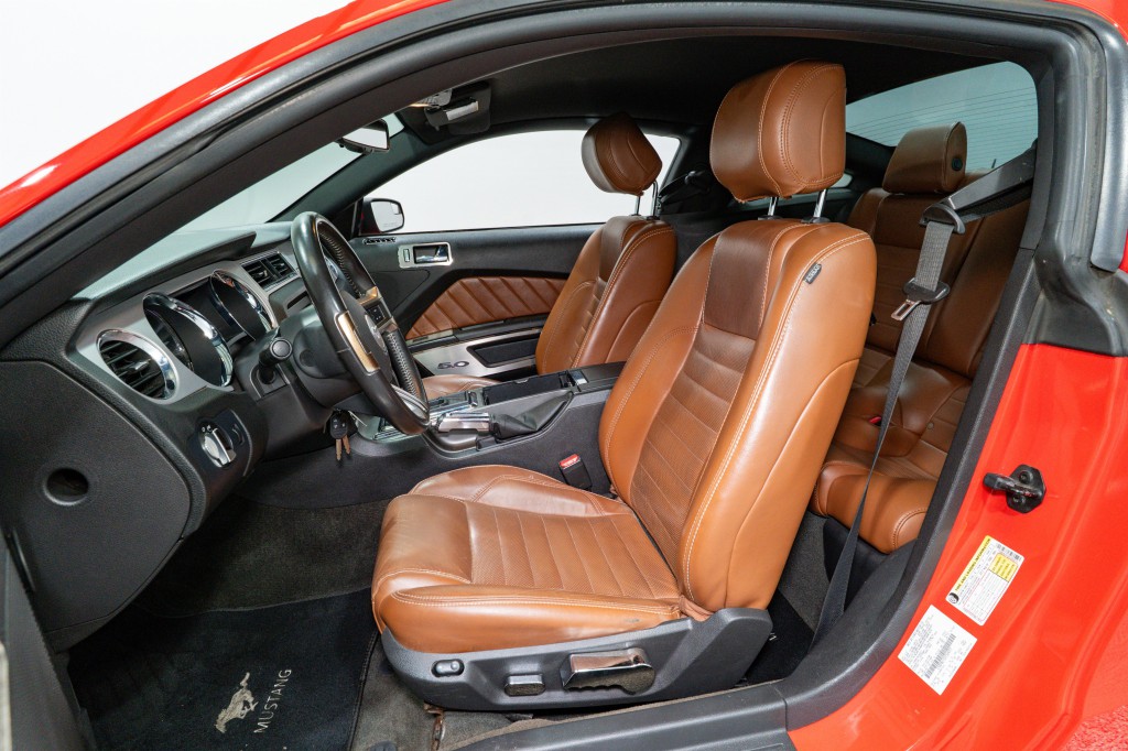 2013 Ford Mustang Image 13