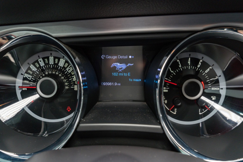 2013 Ford Mustang Image 19