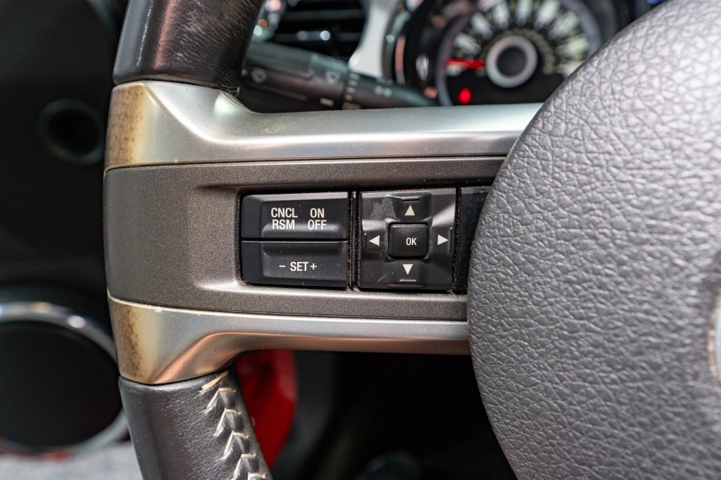 2013 Ford Mustang Image 21