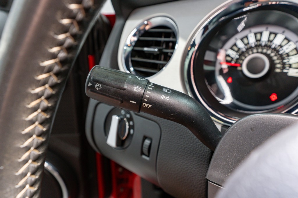 2013 Ford Mustang Image 22