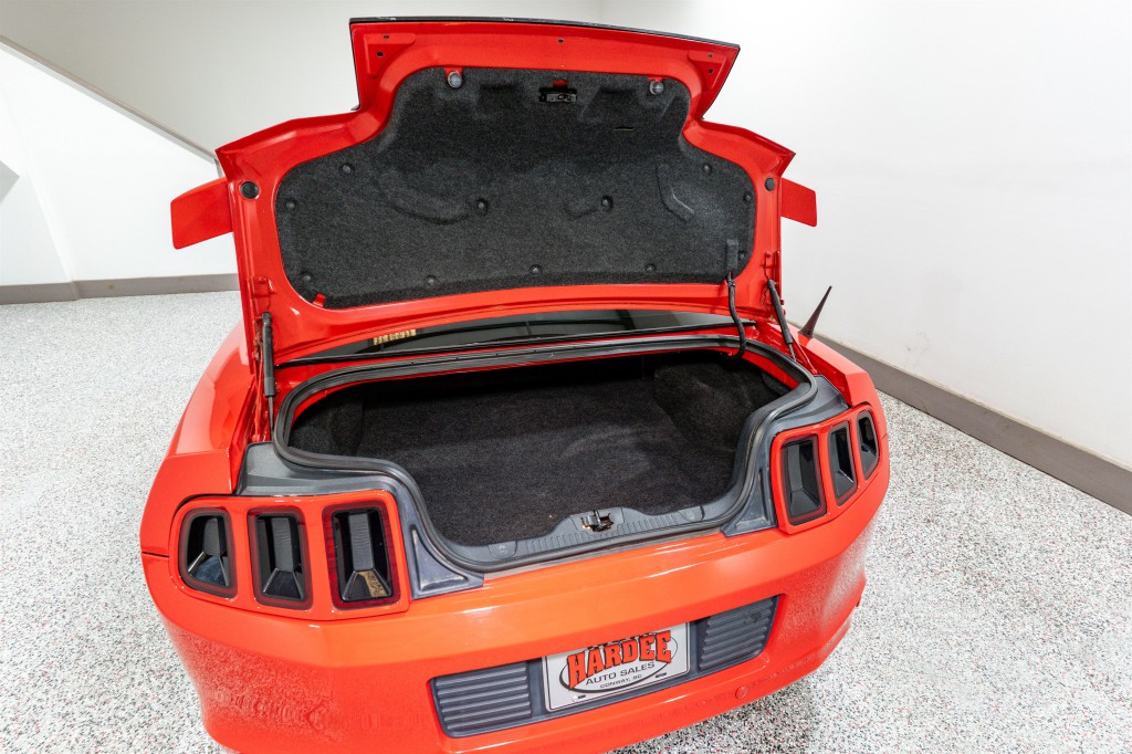 2013 Ford Mustang Image 25