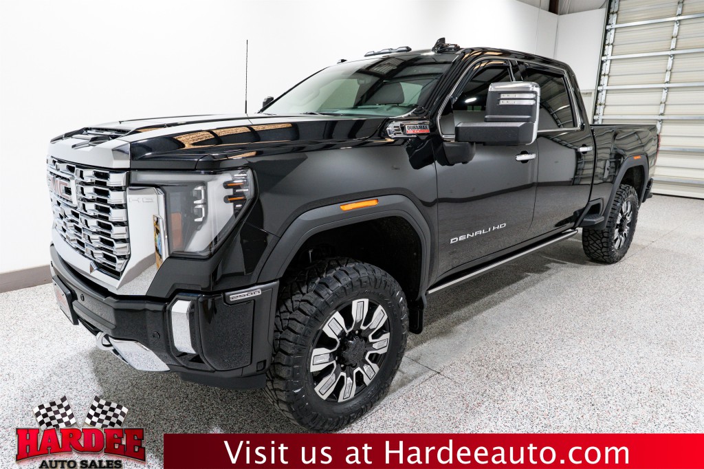 2024 GMC Sierra 2500 Image 2