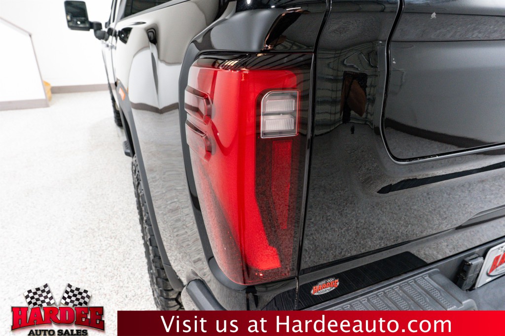 2024 GMC Sierra 2500 Image 9