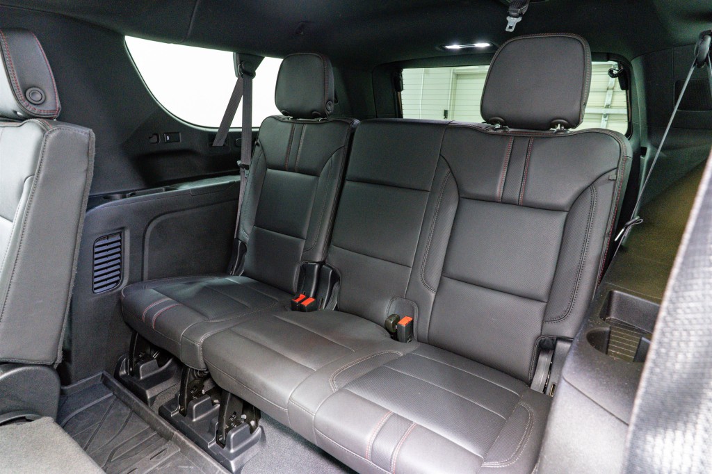 2023 Chevrolet Suburban Image 31