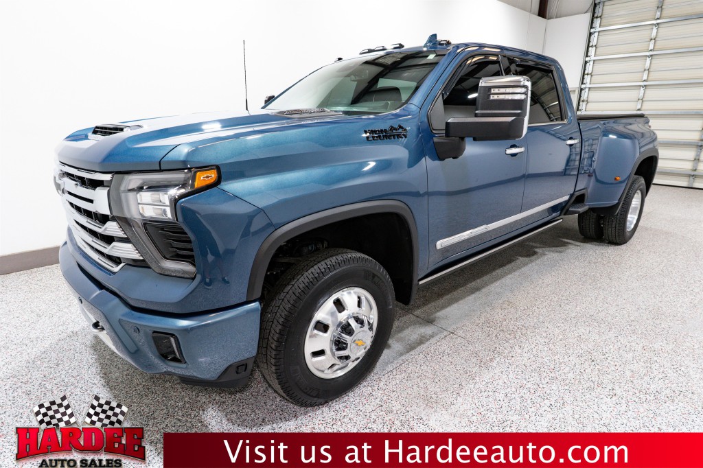 2024 Chevrolet Silverado 1500 Image 2