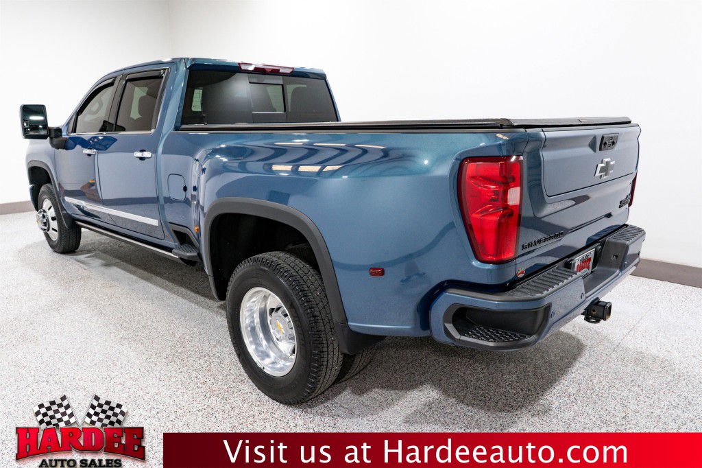 2024 Chevrolet Silverado 1500 Image 3