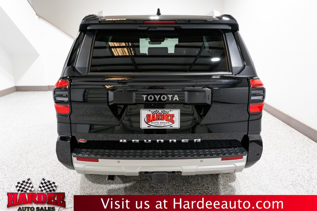 2025 Toyota 4Runner Image 4