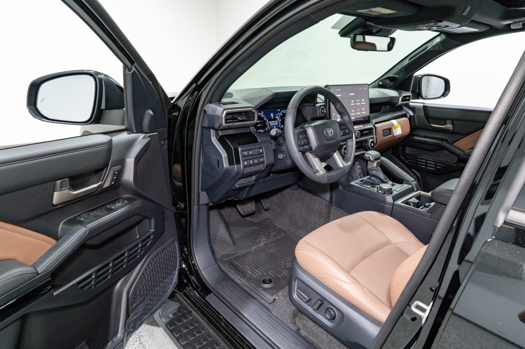 2025 Toyota 4Runner Image 12