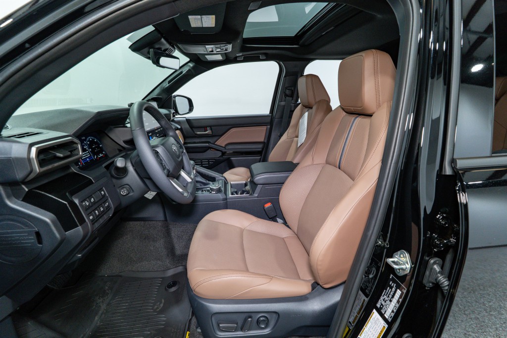 2025 Toyota 4Runner Image 16