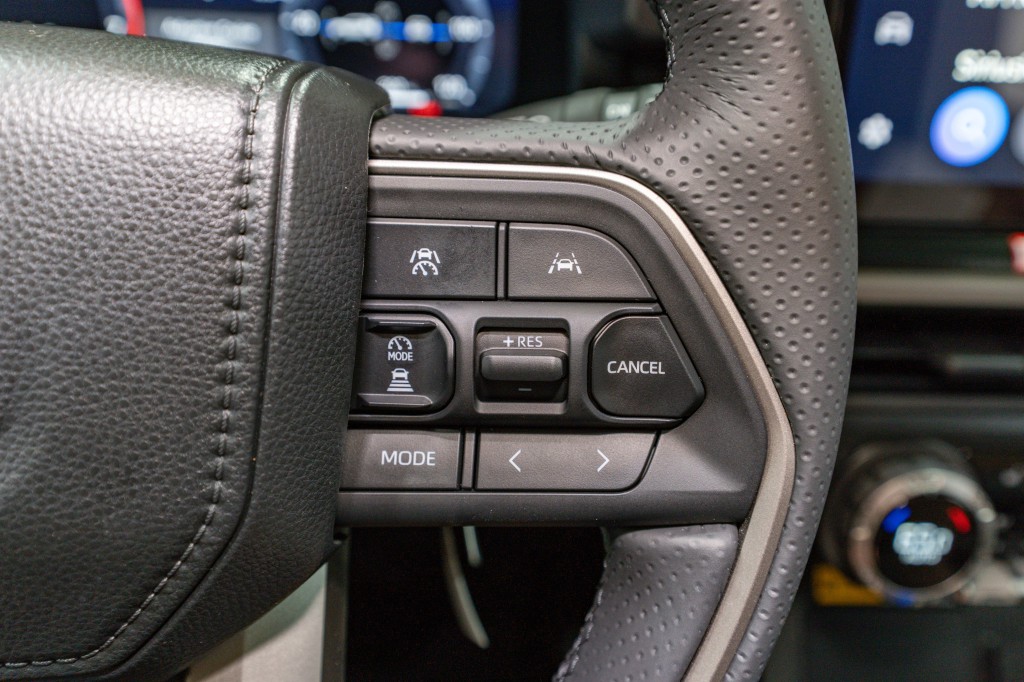 2025 Toyota 4Runner Image 27