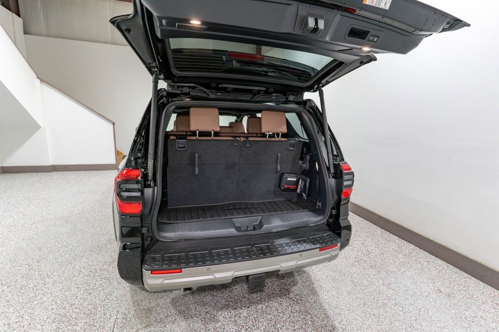 2025 Toyota 4Runner Image 35